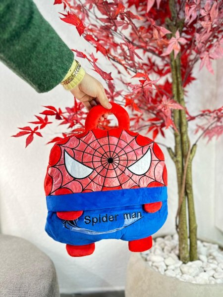 مخدة سبايدرمان مع حرام على شكل شنتة